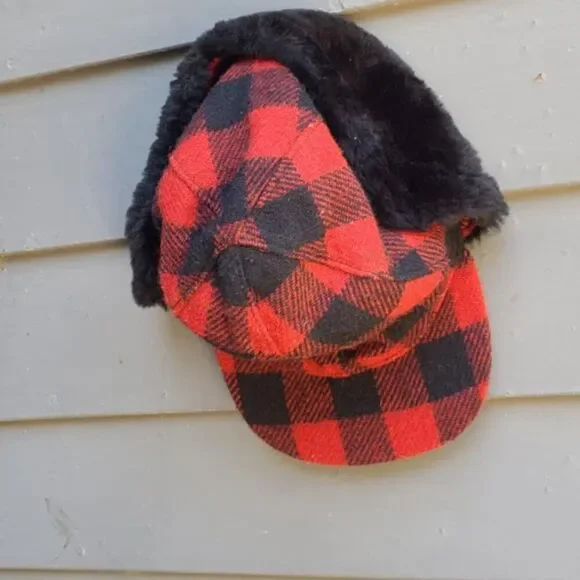 UGG Black shearling Red Black Buffalo Plaid Lumberjack Hat size L/XL